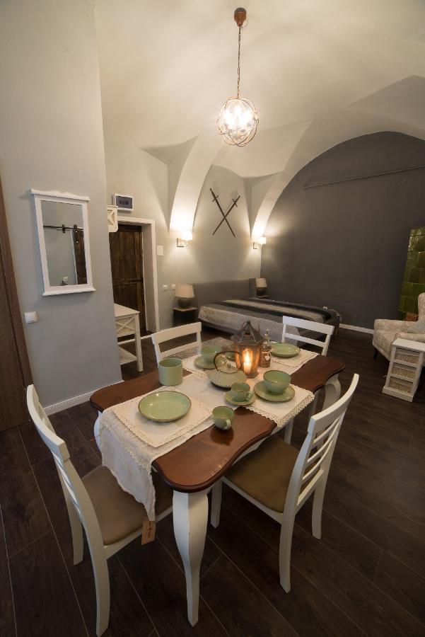 Ultra Central Medieval Apartment คลูจ-นาโปกา ภายนอก รูปภาพ