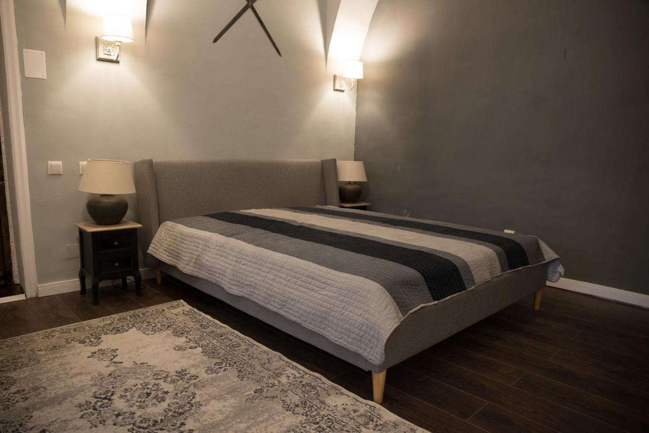 Ultra Central Medieval Apartment คลูจ-นาโปกา ภายนอก รูปภาพ
