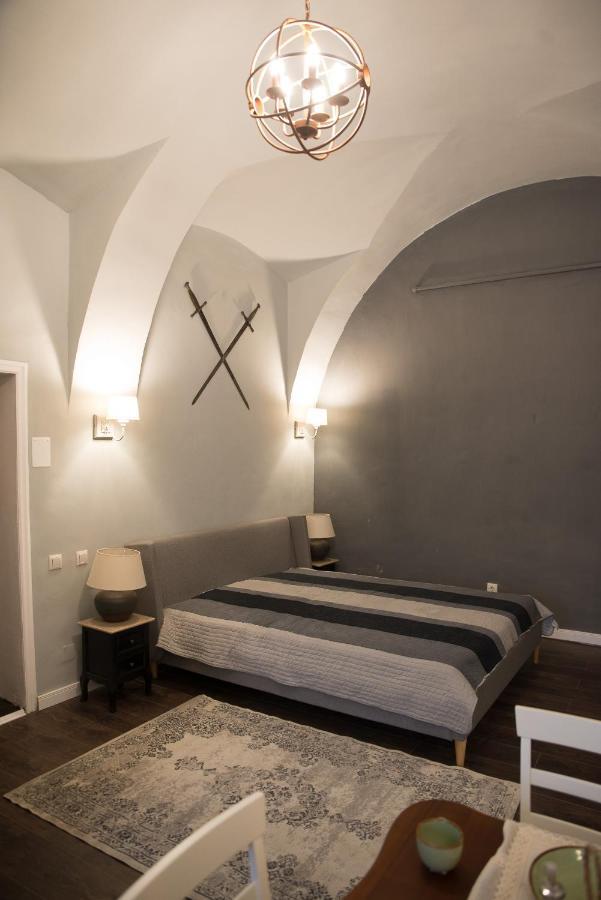 Ultra Central Medieval Apartment คลูจ-นาโปกา ภายนอก รูปภาพ